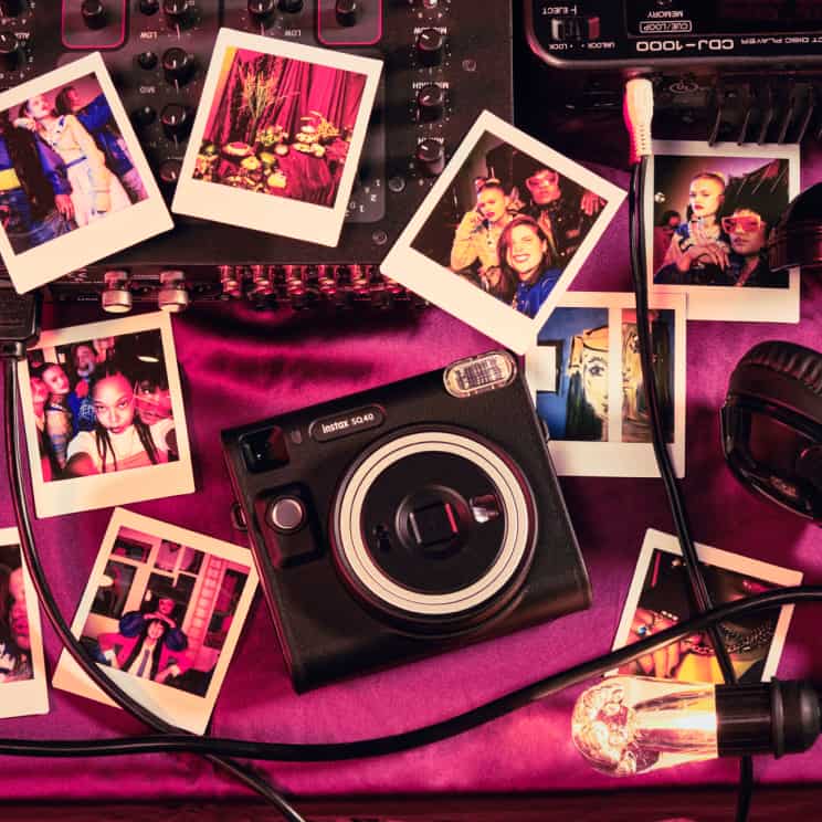 Fujifilm instax SQ40 Instant Film Camera - Image 11